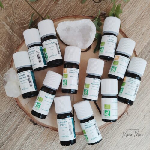 Flacons d’huiles essentielles 100% pures et bio – aromathérapie et bien-être au naturel