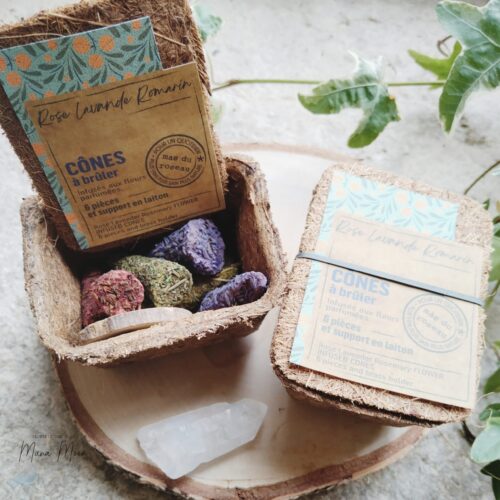 Cônes à brûler lavande, rose et romarin avec support en laiton