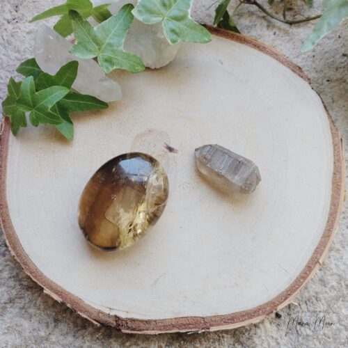 Citrine naturelle, jaune éclatant, symbole de joie, d’abondance et de confiance en soi