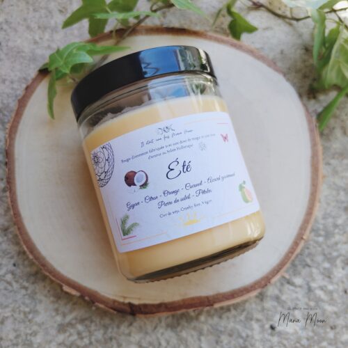 Bougie Été 200g – goyave, citron, coconut et pétales séchées avec pierre du soleil. Fabriquée à la main