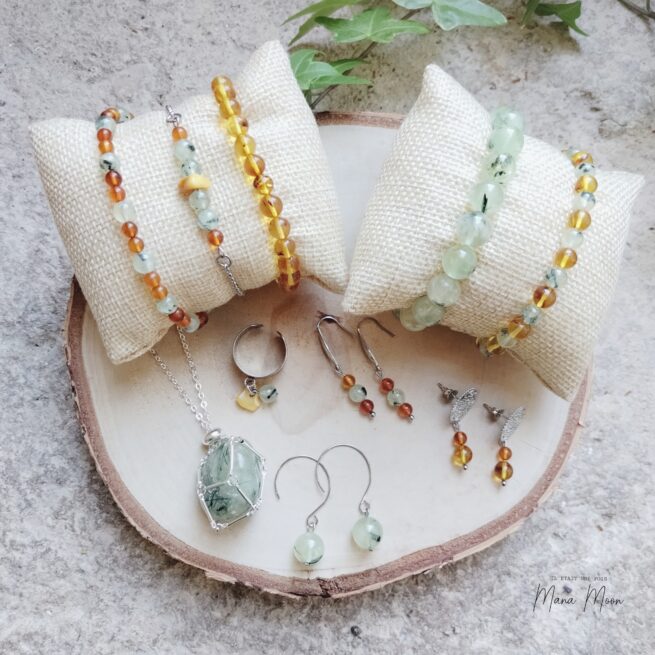 collection Estime, bienjoux faits main en Prehnite, Ambre et acier inoxydable