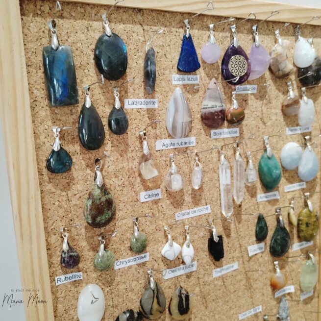 pendentif en pierre naturelle – bijou artisanal énergétique