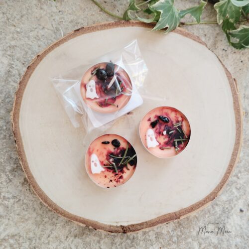 Chauffe-plats parfumés "SamhUinn" en cire de soja, parfum cannelle, citrouille, bergamote, orange, vanille et fève tonka, décorés de tourmaline noire et romarin séché, faits main.