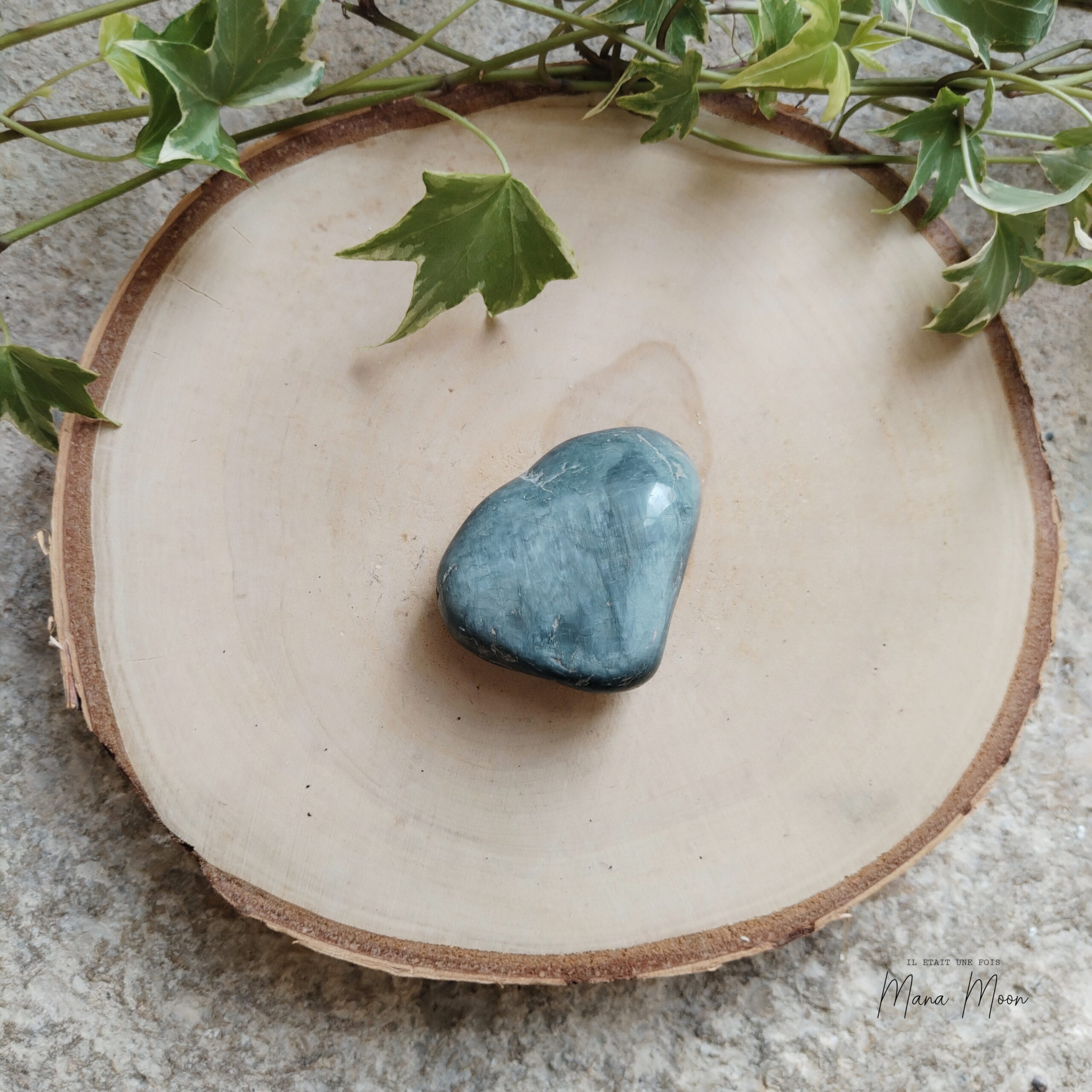 InCollage_20251107_131726963 Œil d’Aigle pierre naturelle – protection, clairvoyance et puissance intérieure