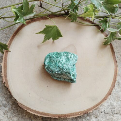 Fuschite pierre naturelle verte – énergie positive, guérison émotionnelle et renouveau intérieur