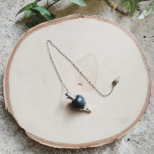 Pendule en Labradorite naturelle – Protection & radiesthésie intuitive