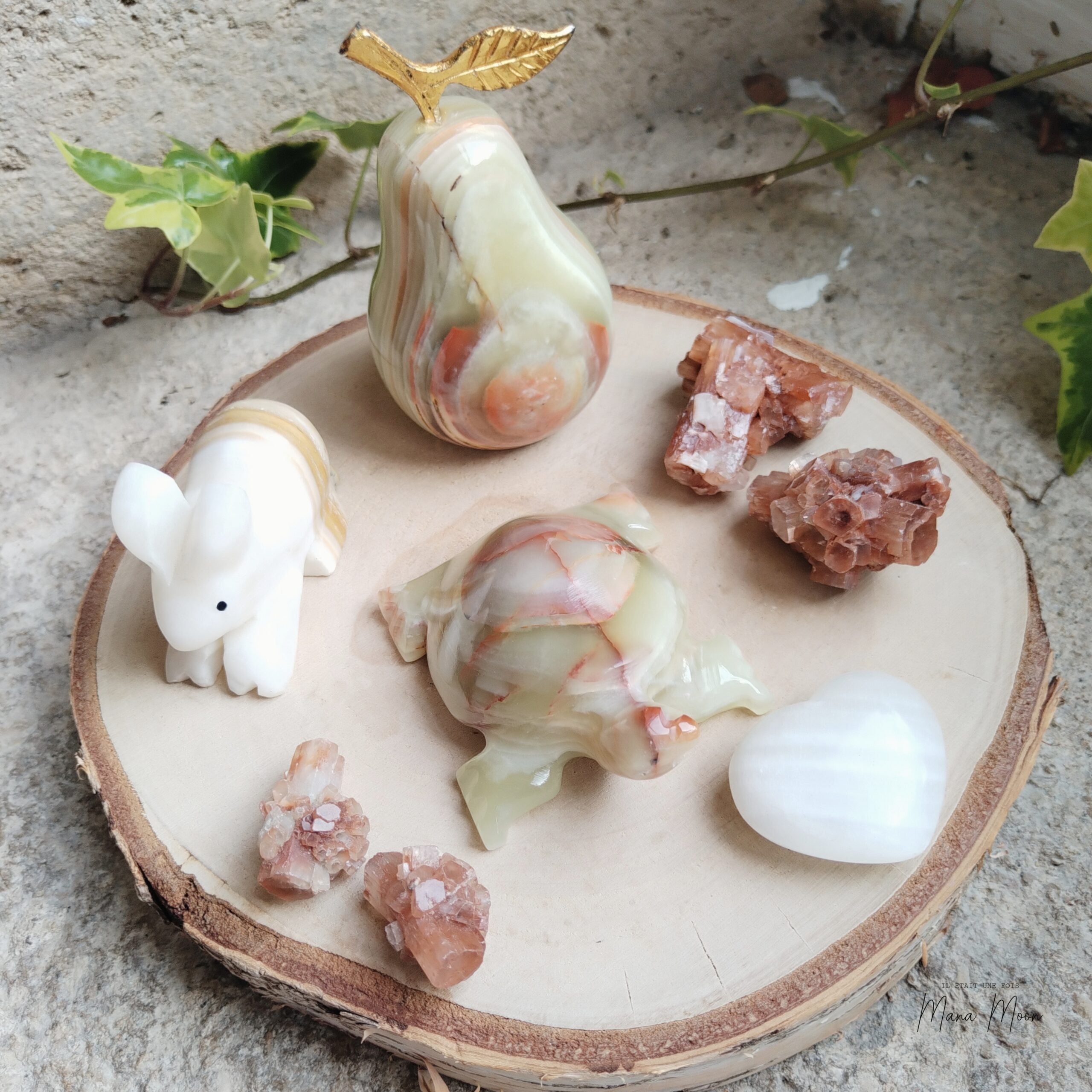 Aragonite naturelle ou sculptée, symbole d’ancrage, de patience et de connexion à la Terre