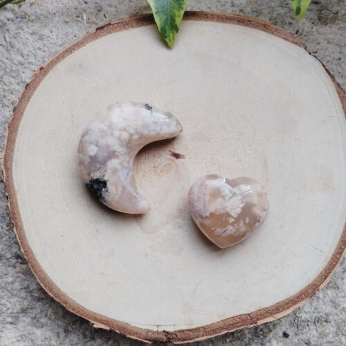 Agate Fleur aux motifs floraux naturels, symbole de douceur, paix intérieure et expression émotionnelle