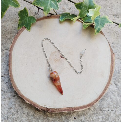 Pendule en cornaline