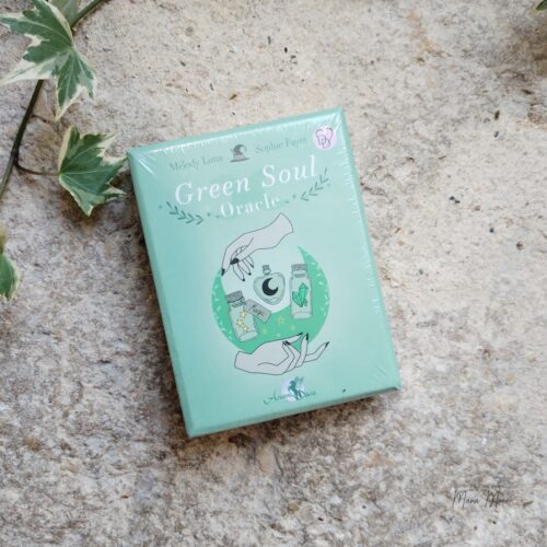 Coffret Green Soul Oracle de Melody Lima et Sophie Fayet, un oracle inspiré de la magie verte, de la nature et de la guidance intuitive pour les sorcières modernes.