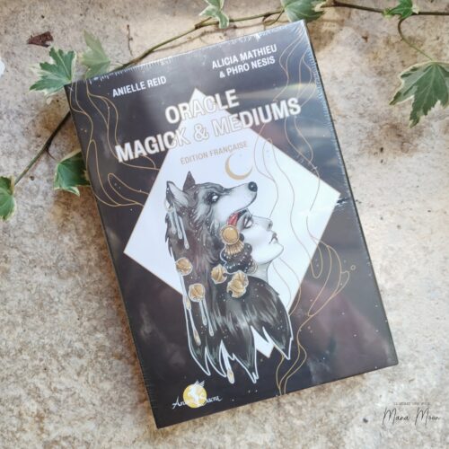 Coffret Oracle Magick & Médiums d'Anielle Reid, un oracle de 40 cartes consacré à la médiumnité, à l'éveil spirituel et au développement de l'intuition.