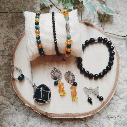 Bijoux en ambre, obsidienne dorée et agate mousse – Collection Lammas