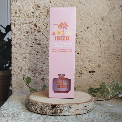 Diffuseur à bâtonnets Ibiza Sunrise de 100 ml au parfum Abricot et Néroli, idéal pour parfumer durablement la maison avec une fragrance estivale, fruitée et florale.