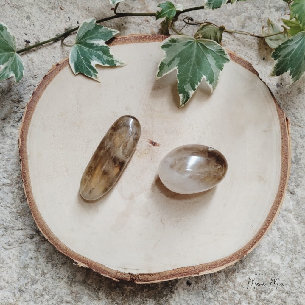 Citrine naturelle, jaune éclatant, symbole de joie, d’abondance et de confiance en soi