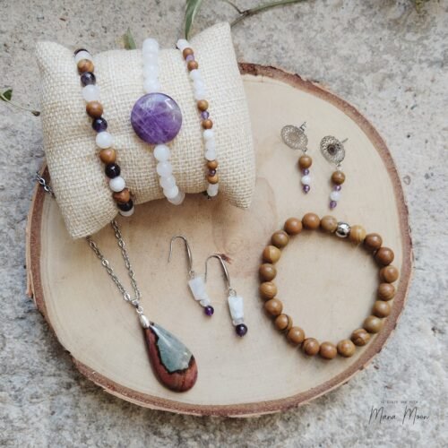 collection-mabon-2026-bijoux-amethyste-pierre-lune-bois-fossilise.jpg