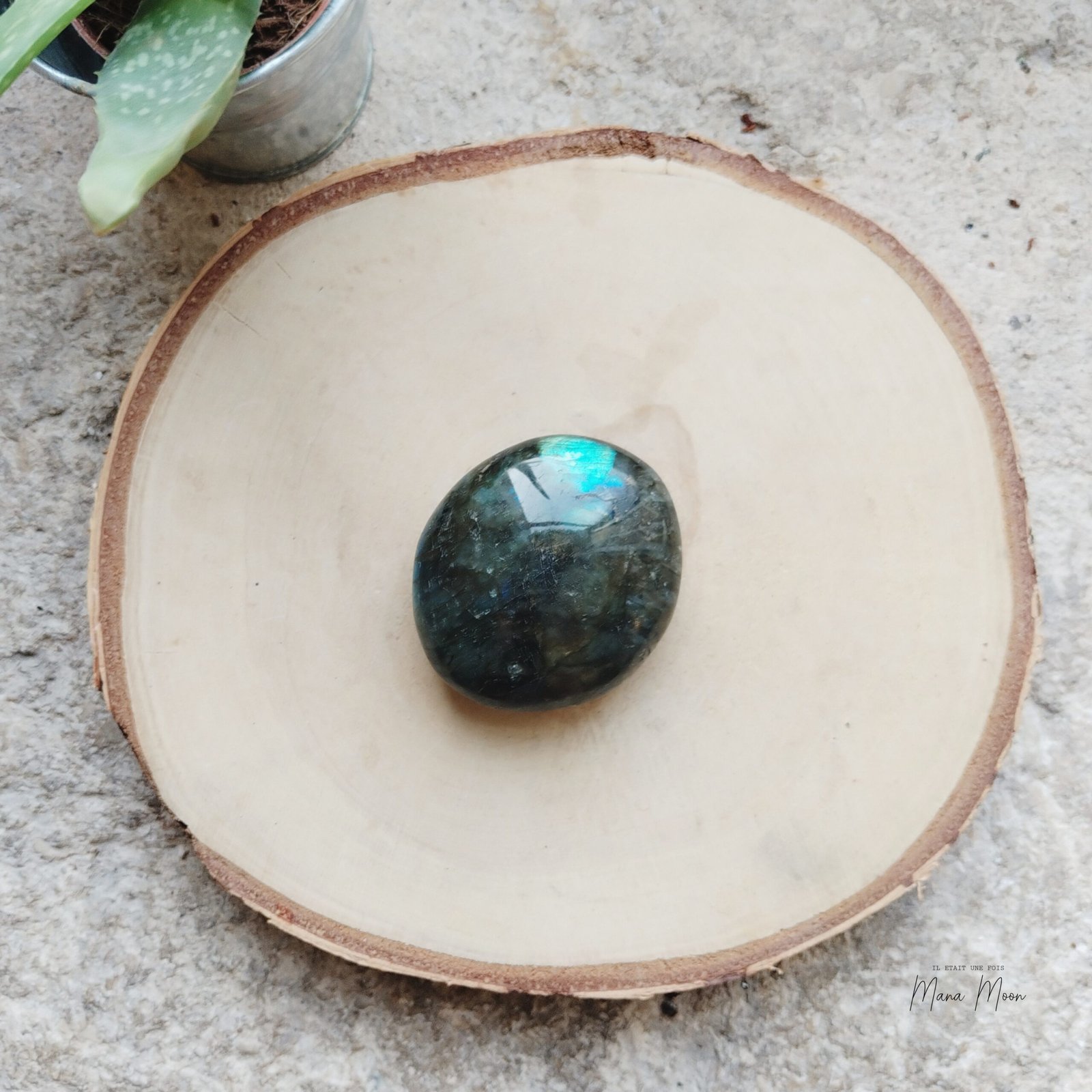 LABRADORITE – Image 11
